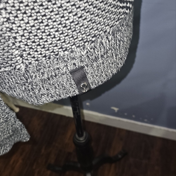 Iviva Lululemon knitted sweater - Picture 4 of 7